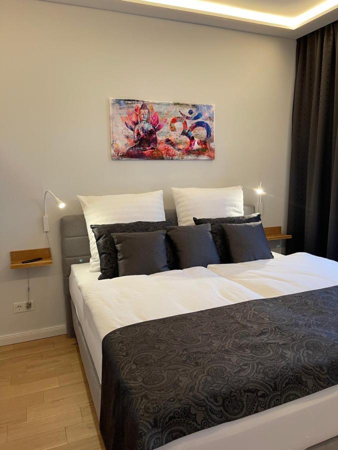Direkt Am Bahnhof Apartment *